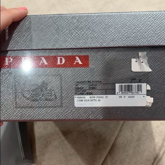 Prada Sneakers - Picture 6 of 7